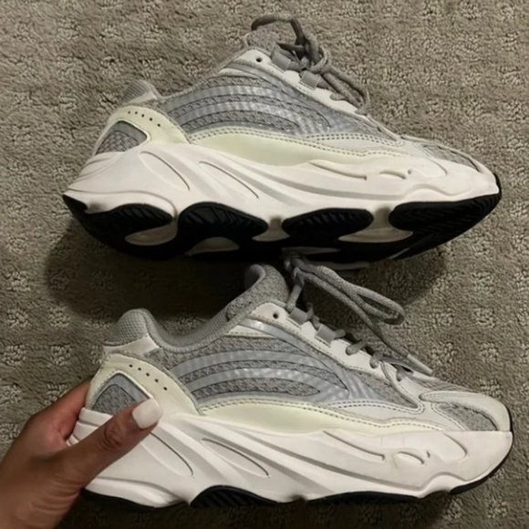 Yeezy Boost 700 V2 ‘Static’ - Picture 2 of 4